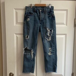 🧡 Women’s Old Navy distressed jeans